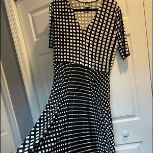 Striking black & white Jersey maxi dress